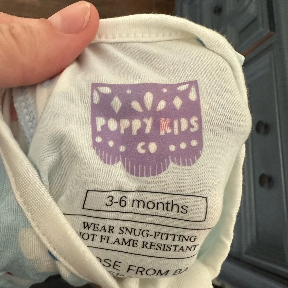 Poppy Kids Co 3-6 month Pajamas White and Blue Floral Zippered Footie Patriotic